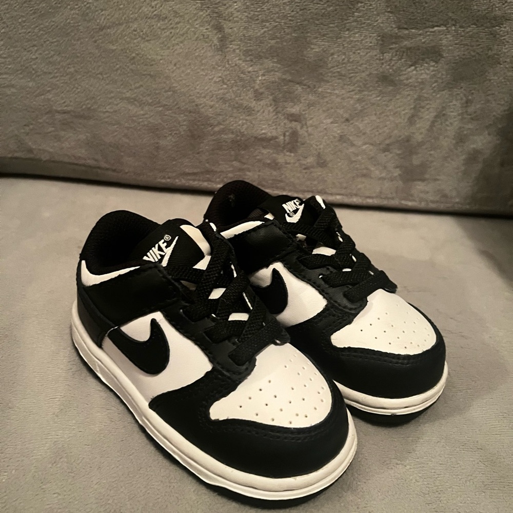 Nike Kids Black and White Low-Cut Sneakers